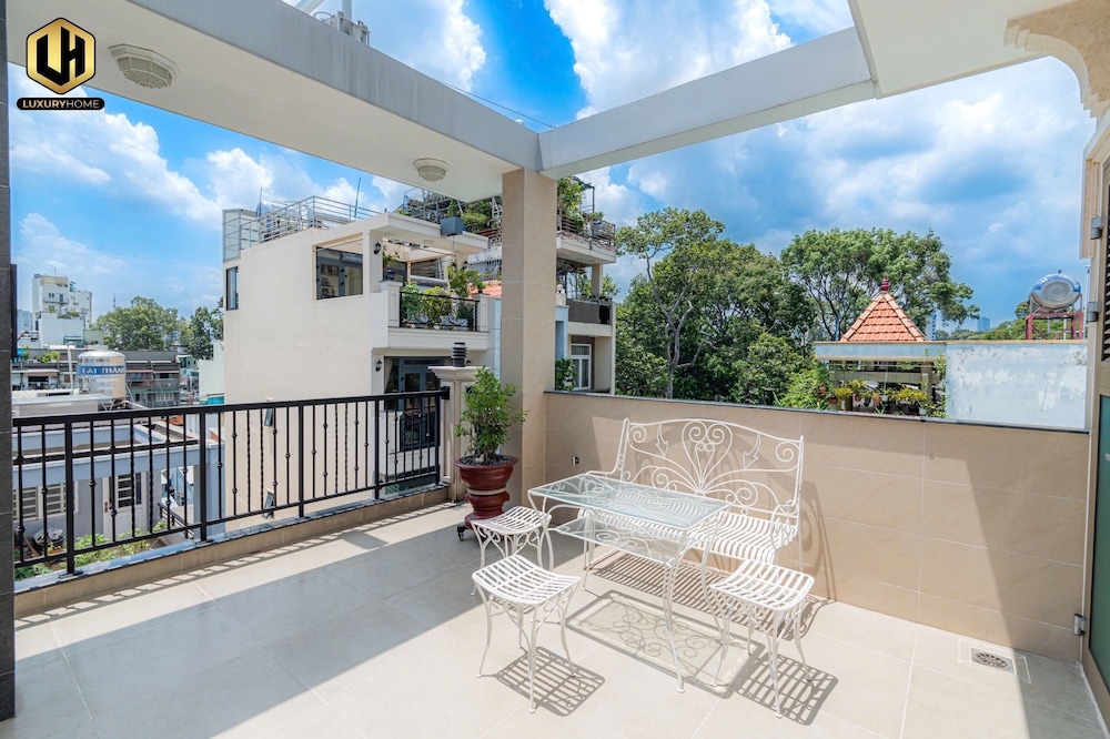 Luxury Condotel Sai Gon 2