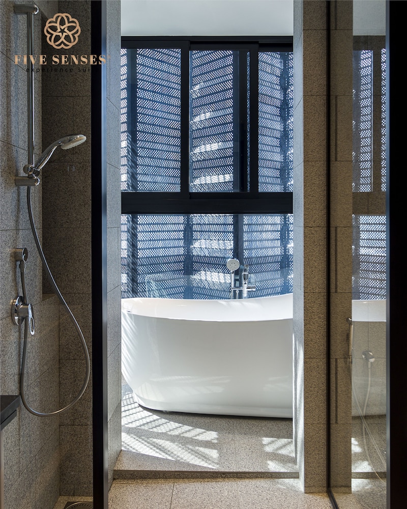 Scarletz Suites by Five senses