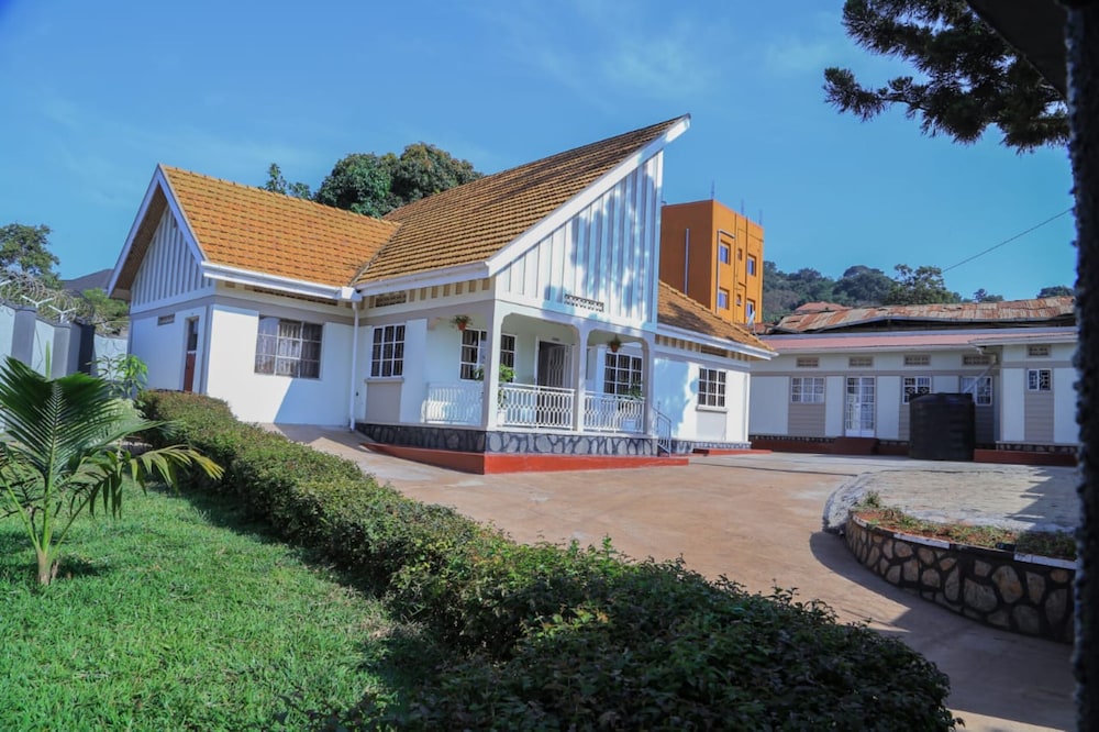 Luwafu Guest House
