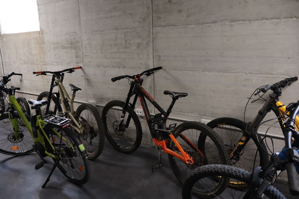 Family Bike Residence