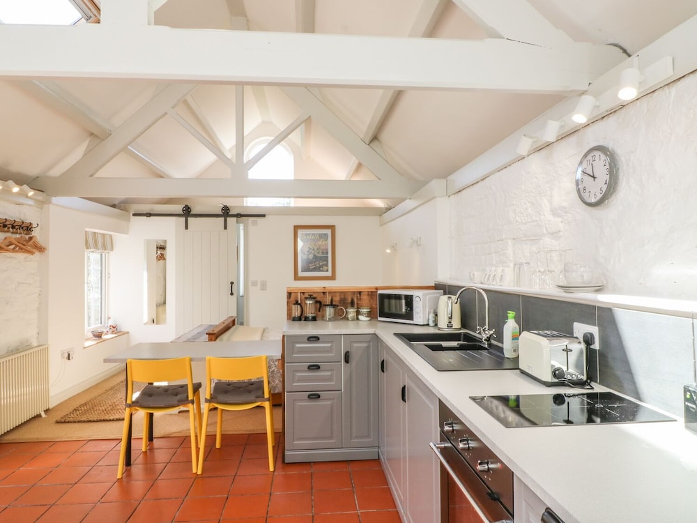 Yelverton Vacations - The Daffodil Shed - Property Image 17