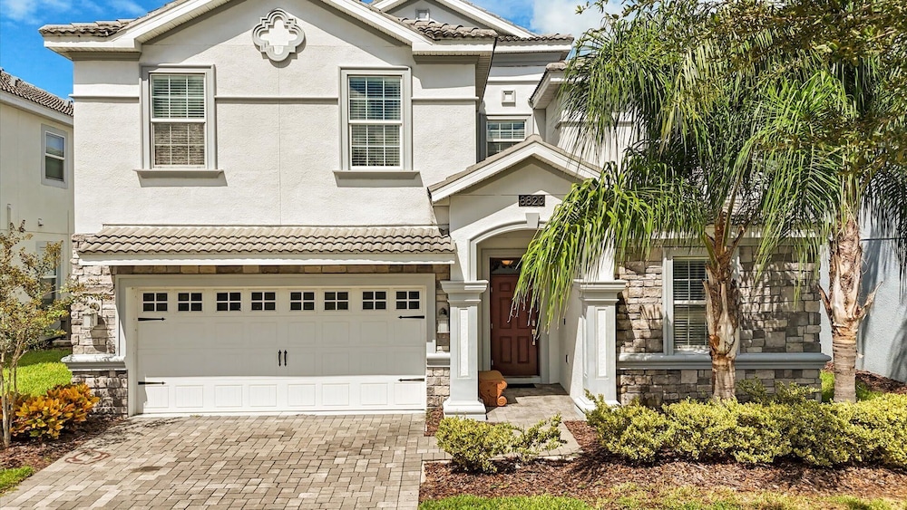 Championsgate Family Homepool, Hot Tub & Cinema