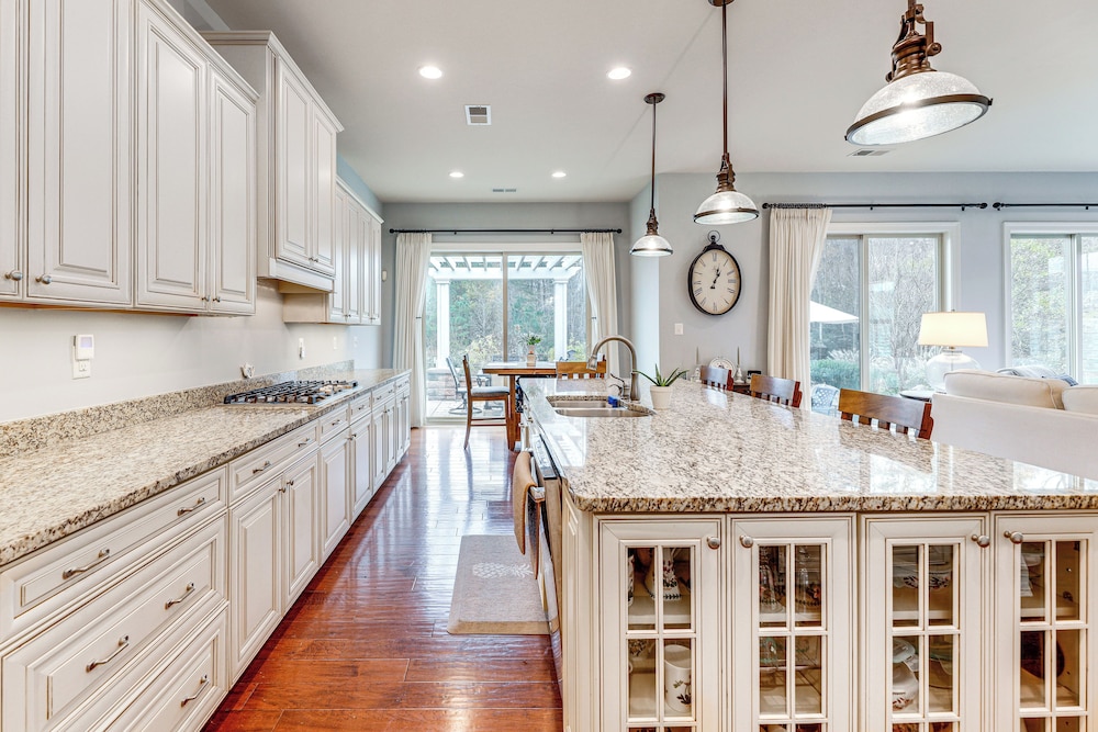 Communal Pools, 6 Mi to Bethany Beach! Family Home