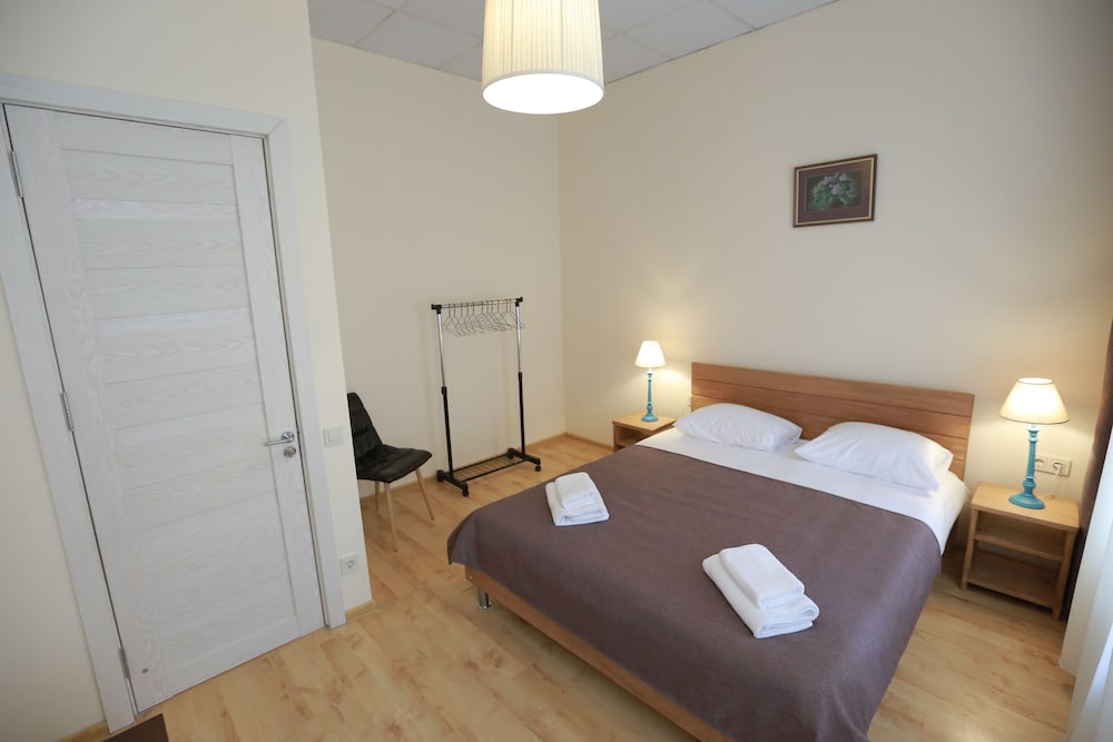 Midtown Hostel