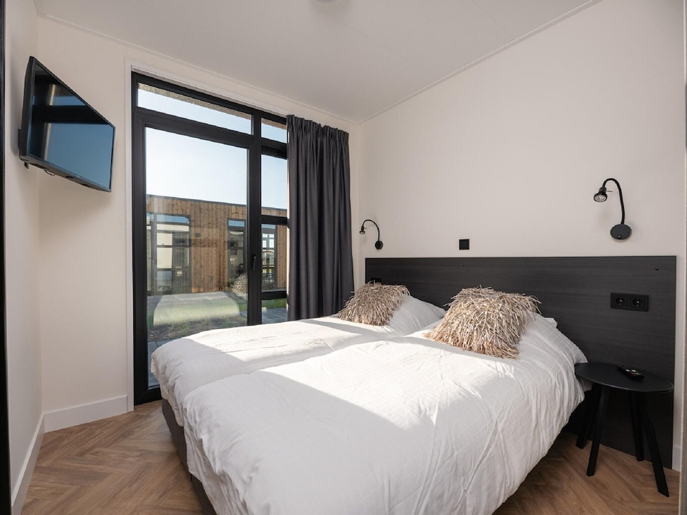Loosdrecht Water Villa view 4