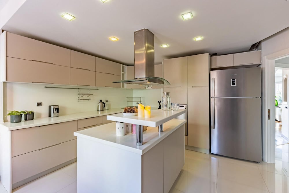 House With Balcony and City View in Besiktas