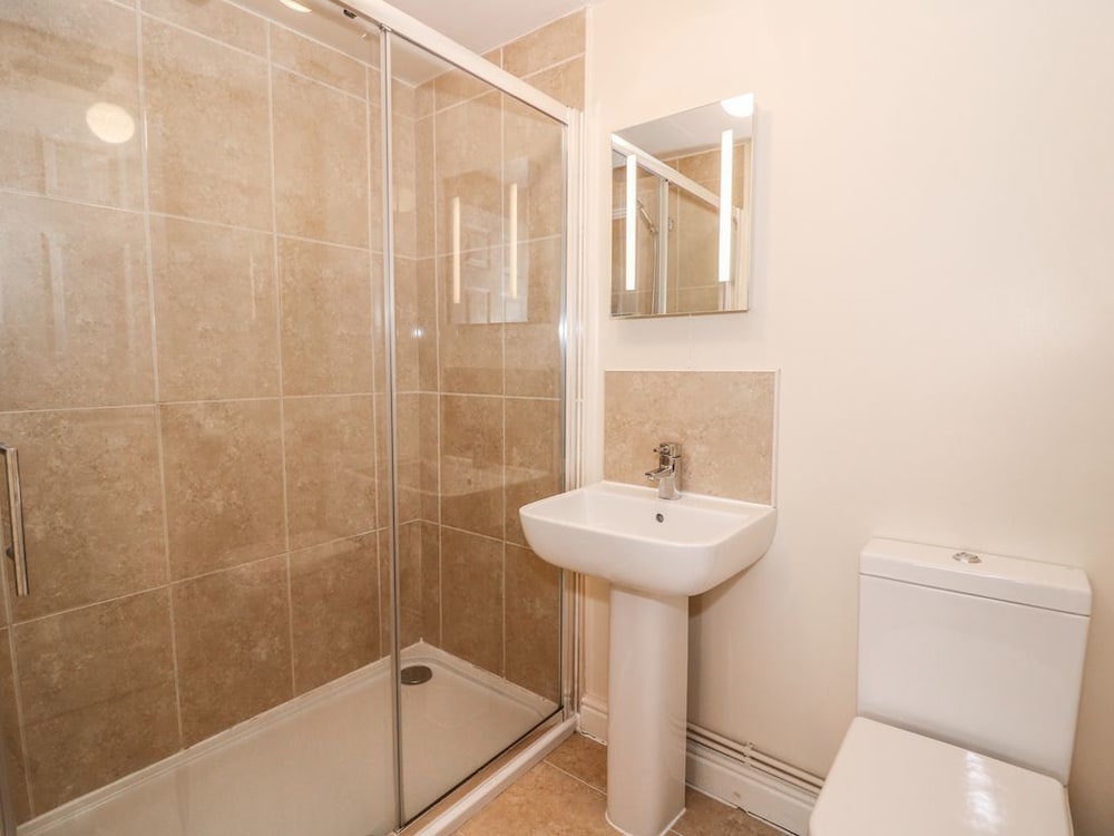 Swansea Vacations - Old Tredegar Arms - Property Image 14