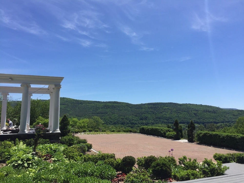 Windsor Mansion Inn