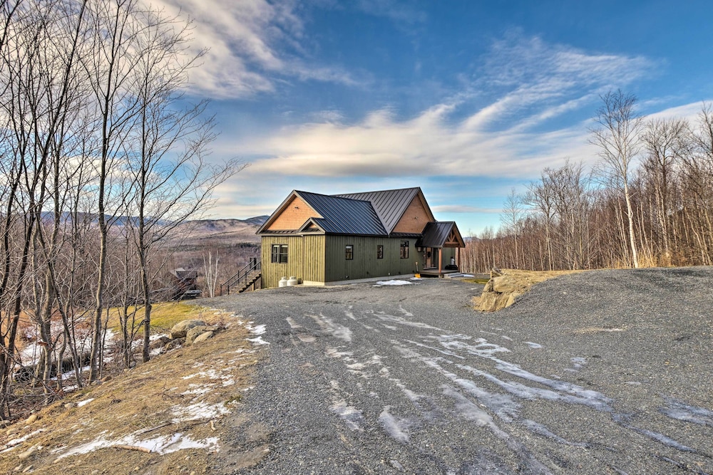 Secluded Kingfield Abode w/ Idyllic Mtn Views view 5
