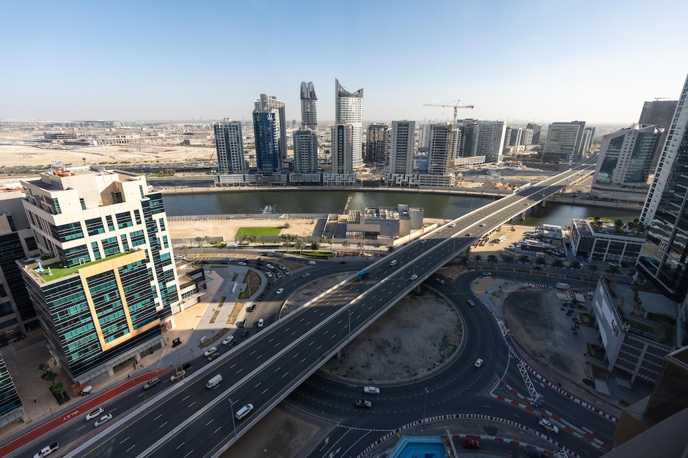SuperHost - Vibrant Studio With Canal View Near Dubai Mall
