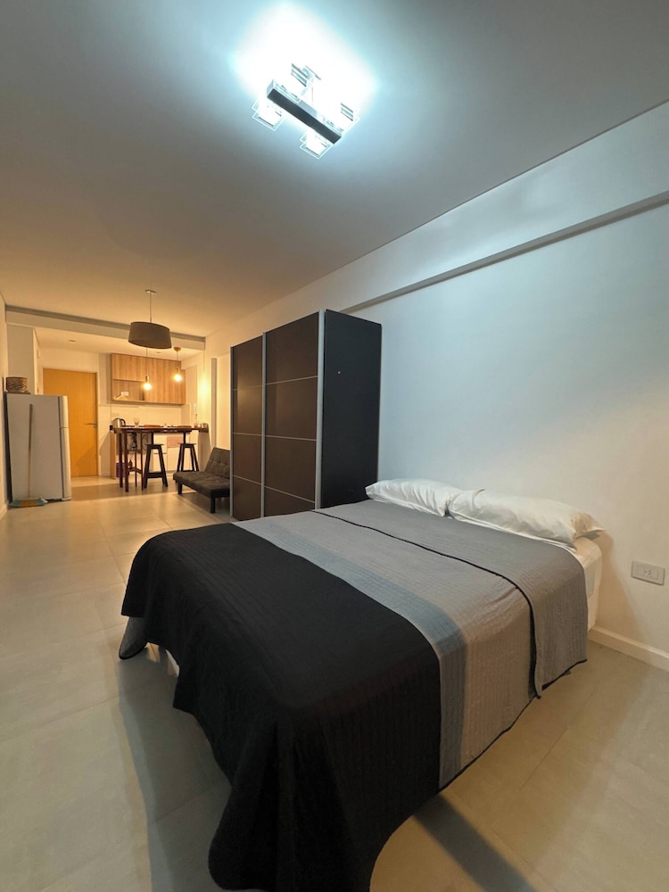 Alberti 360 Charming City Center Apartment With Shared Pool