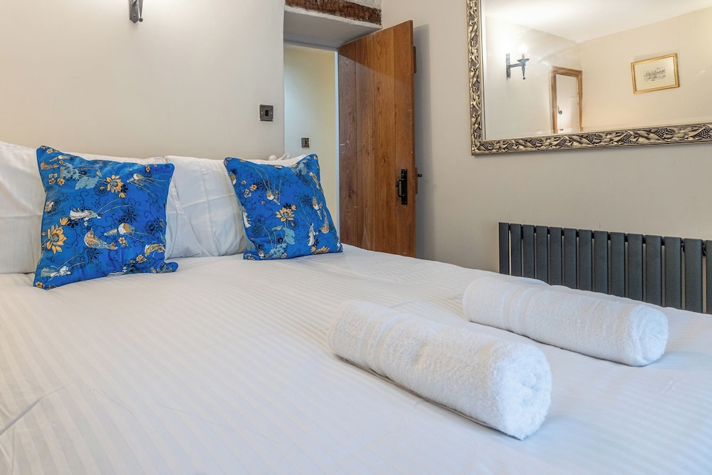 Eilmers Cottage Lovely 4BD in Malmesbury