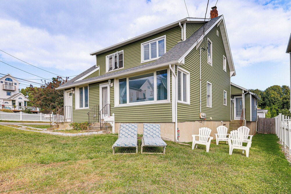 Beachfront, Dog-friendly Milford Getaway w/ Yard! view 4