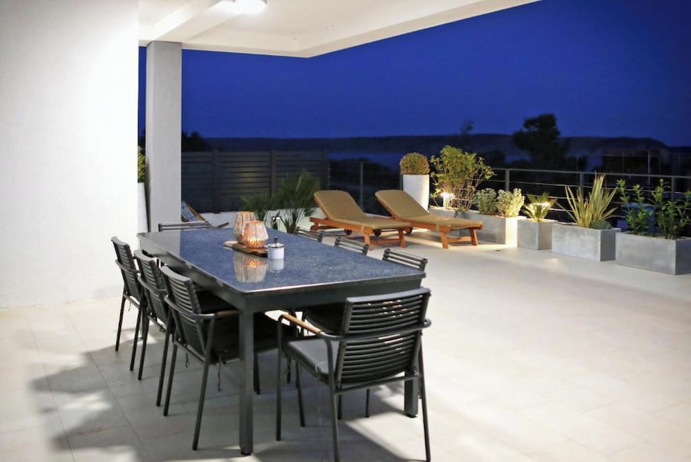 Villa Seabatical
