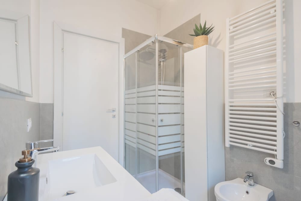 Luce Apartment by Rent all Como