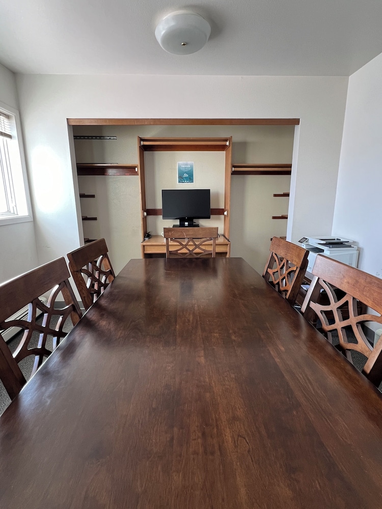 Adak Island Inn