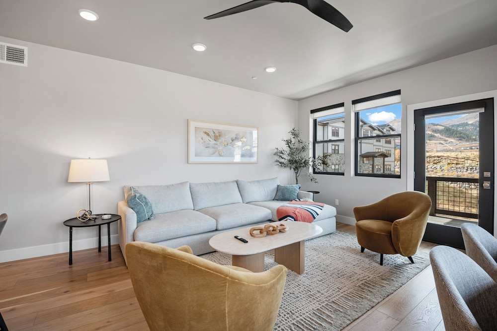 Mountain View Magic - Mayflower Lakeside