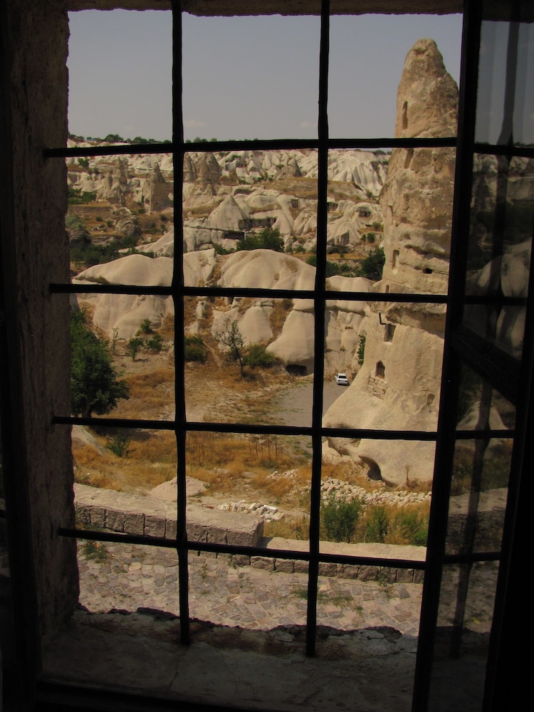 Serenity Cave Suites