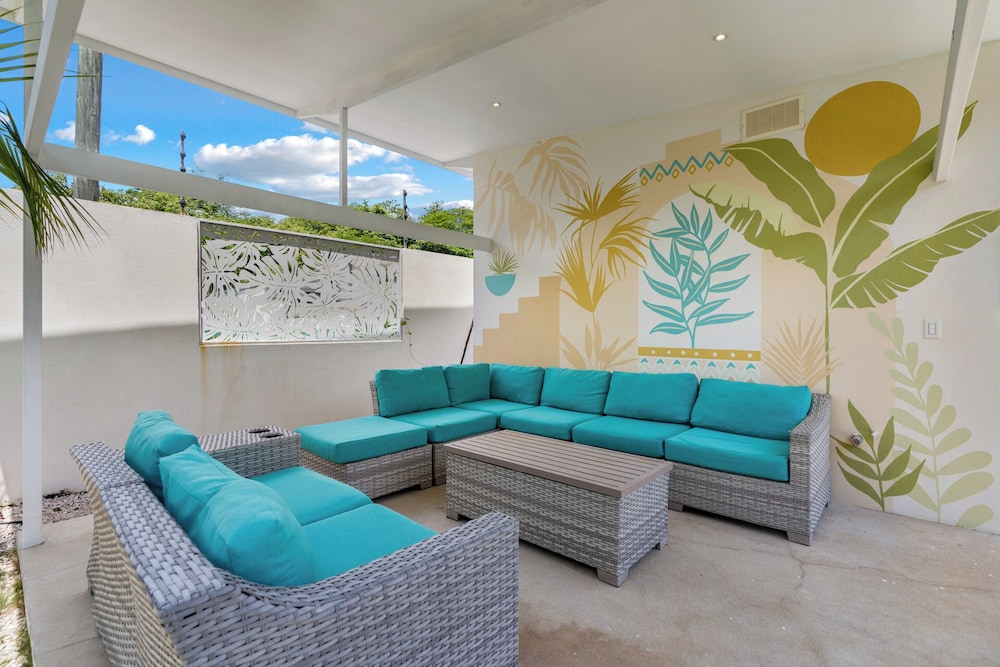 Sprawling Modern Property with a Tranquil Outdoor Living Space, swimming pool, and a private Casita
