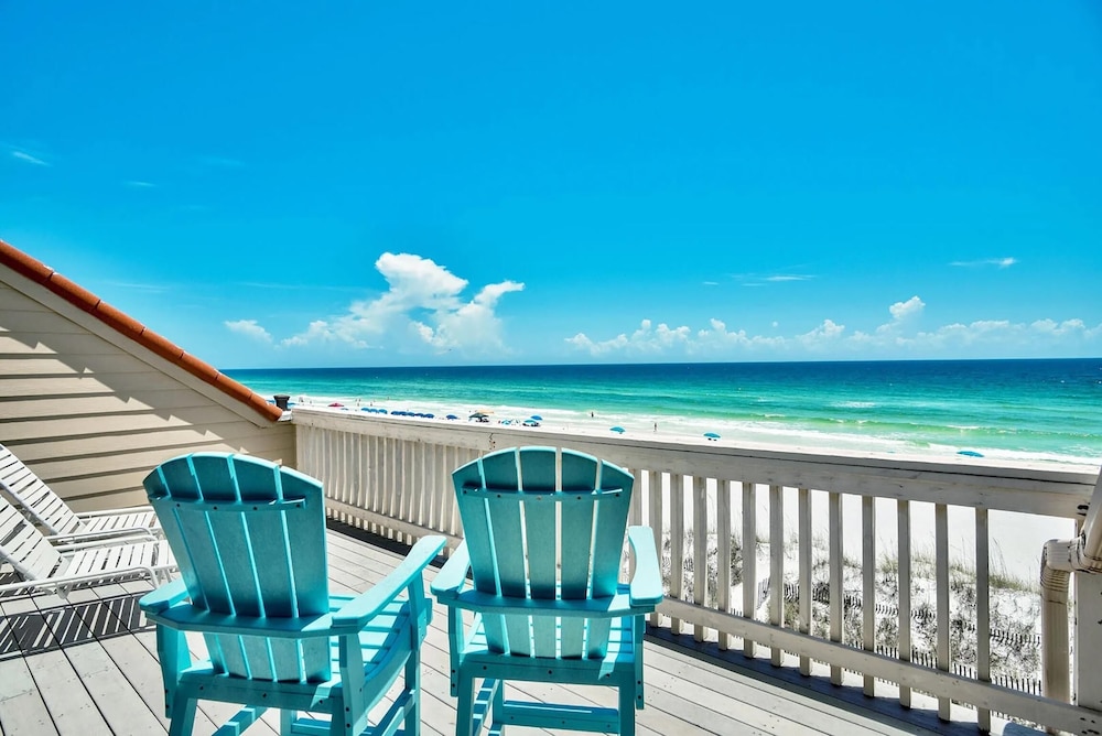 Green Reef #8- Beachy Keen