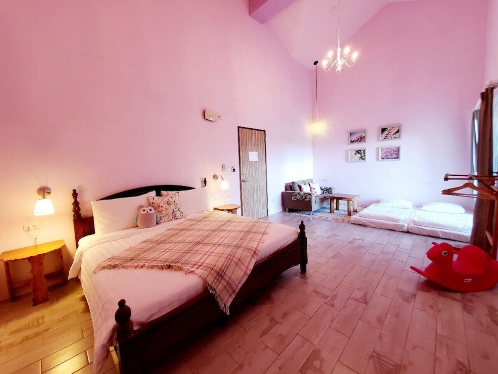 Bonjour Bebe Hostel