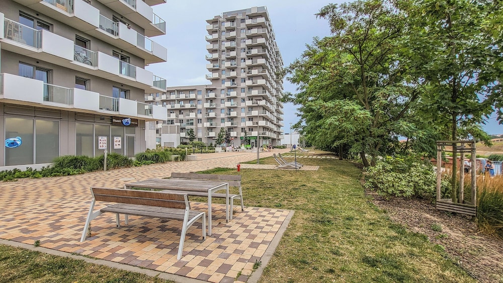 RentPlanet - Apartamenty Słonimskiego view 5