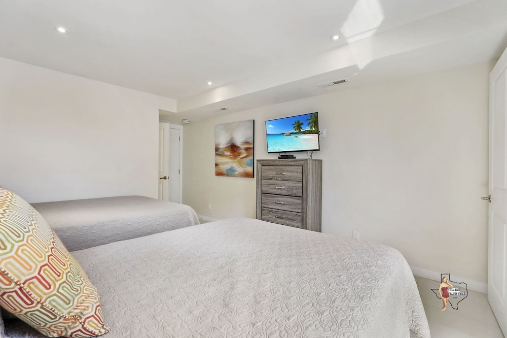 Bahia Mar Solare Resort Condos