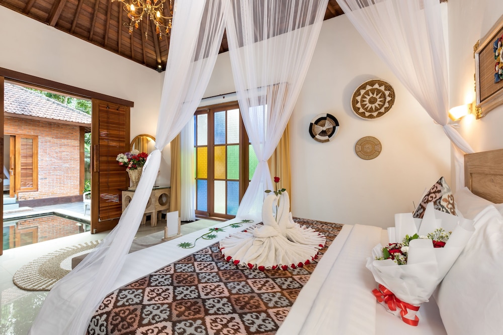 Ubud Raya Villa