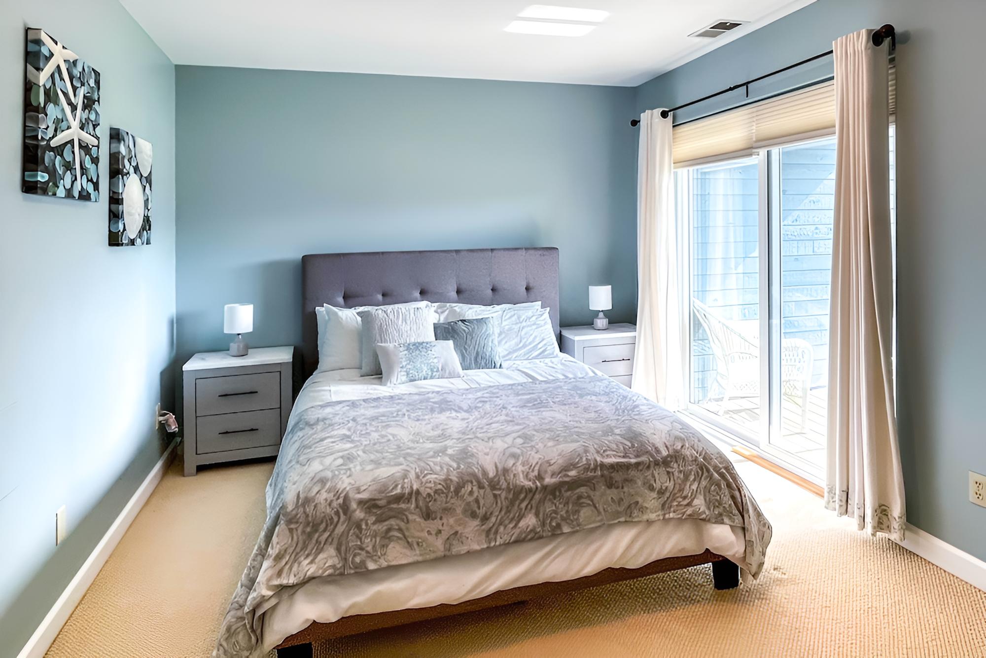 Sunny South Haven Condo < 1 Mi to Beaches! view 2
