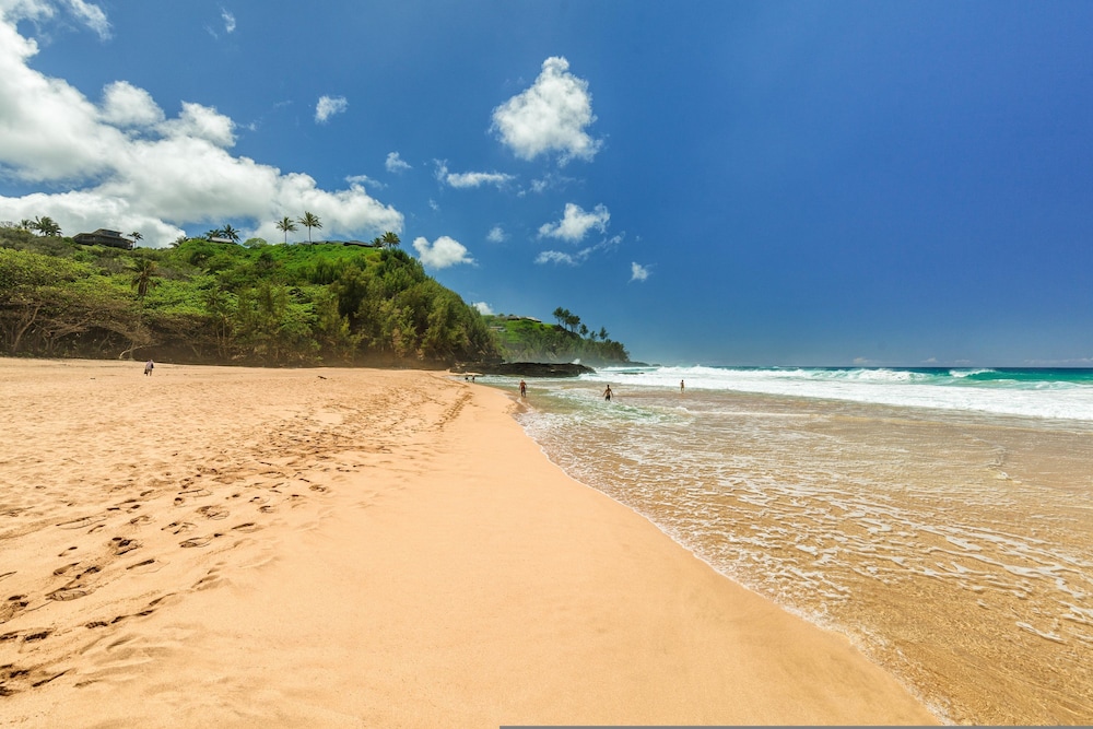 Secret Cove in Kilauea
