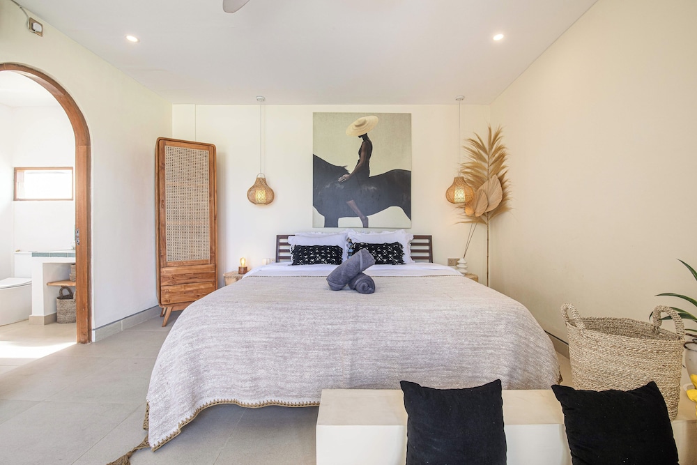 Luxury 4BR Villa With Private Pool in Canggu