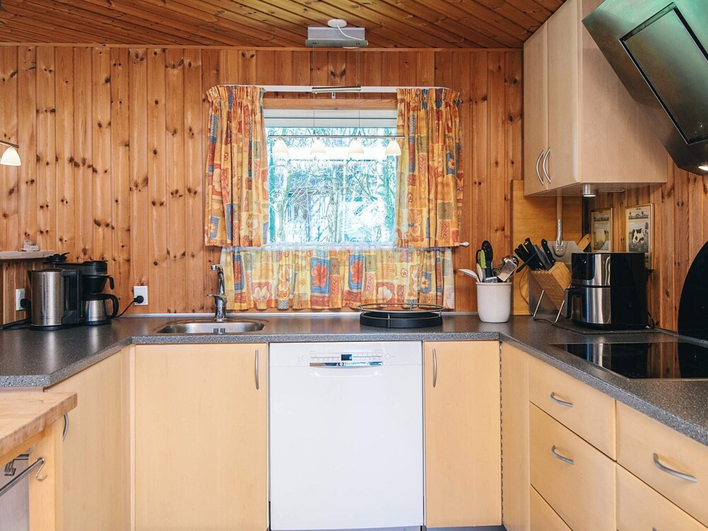 6 Person Holiday Home in Oster Assels
