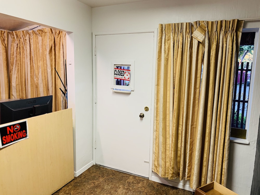 Pacheco Pass Motel view 3