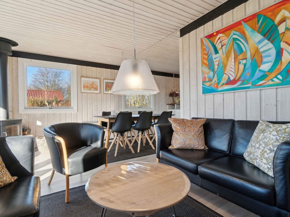5 Star Holiday Home in Ronne