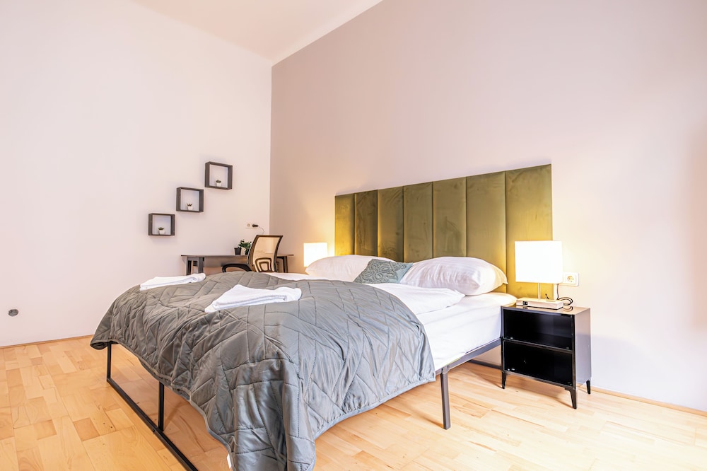 Charming 2BR Apt Vienna Long Stay