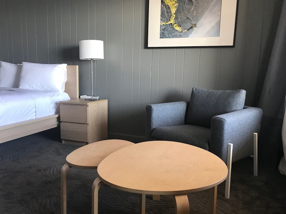 Harbor Inn Self Check-in Hotel