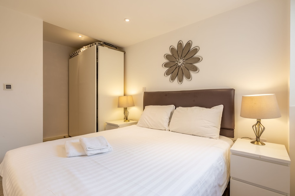 Gold Rush Apartments view 5