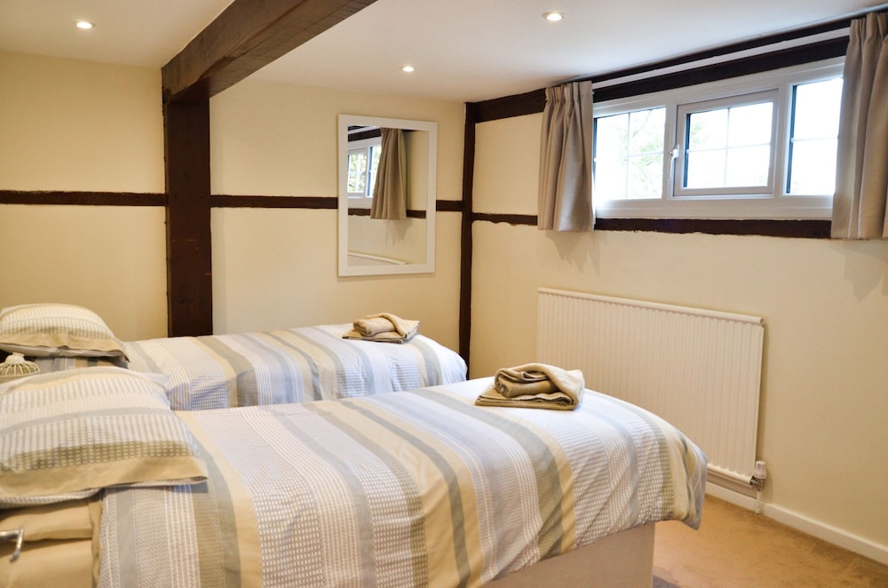 Wrenbury Mill Marina Apartments view 2