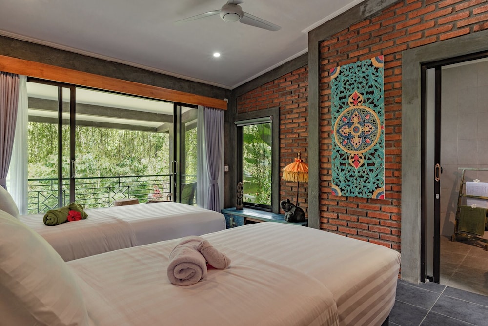 Alamanda Lovina Resort