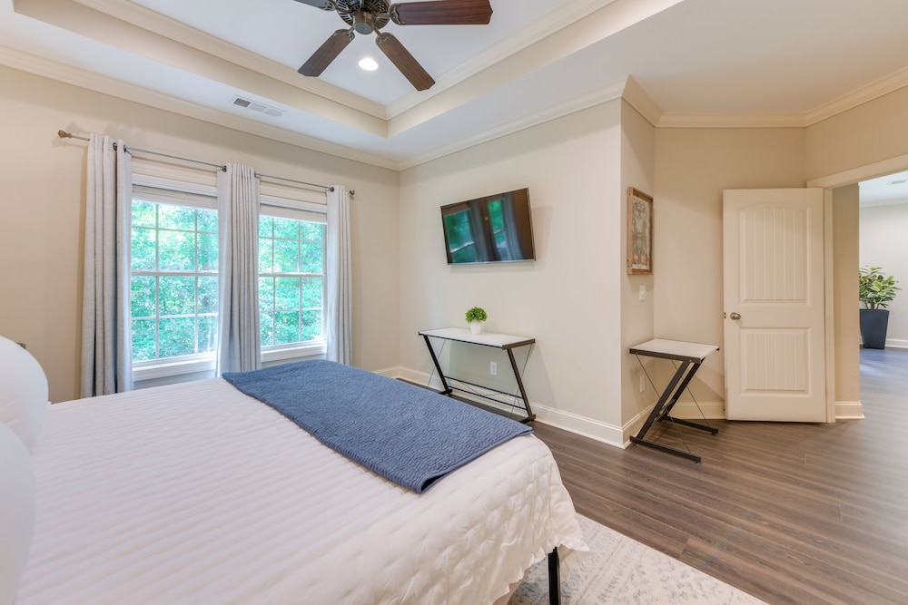 3 Mi to Campus: Auburn Home w/ Deck + Fire Pit