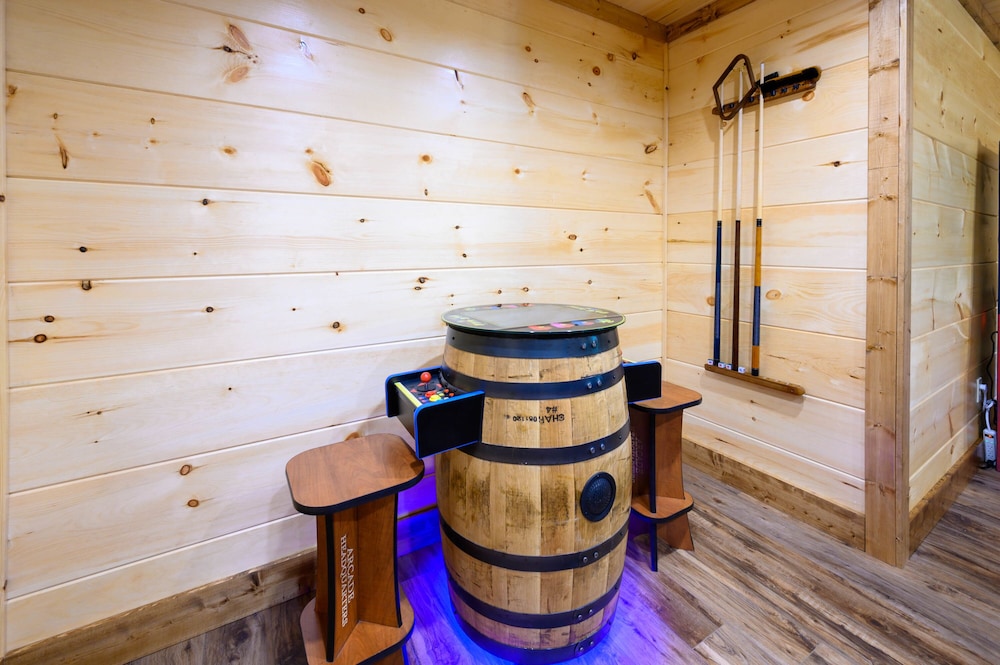 Stunning 4 4 Cabin Hot Tub Amazing Views view 5