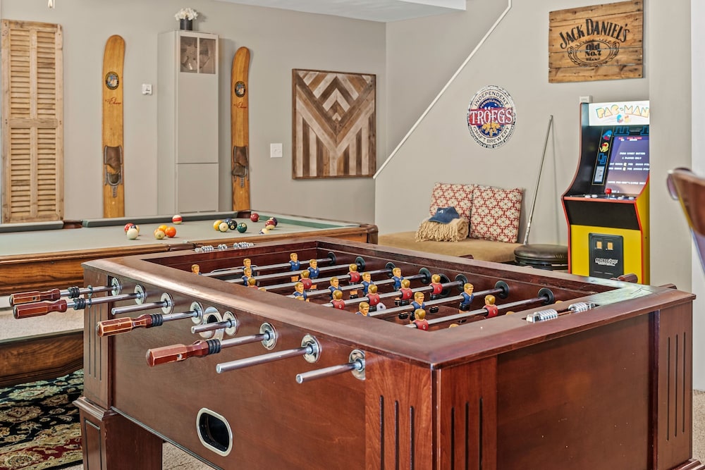 Alpine Serenity by Avantstay Beach Lake Access Theater Deck Playroom