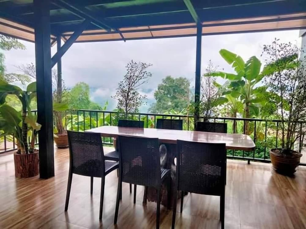 Baan Mok Pieng Din Na-Haeo resort view 4