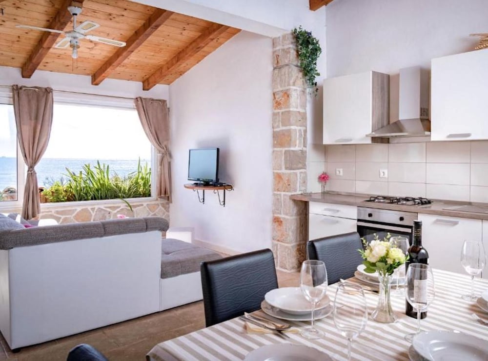 Apartment Spila