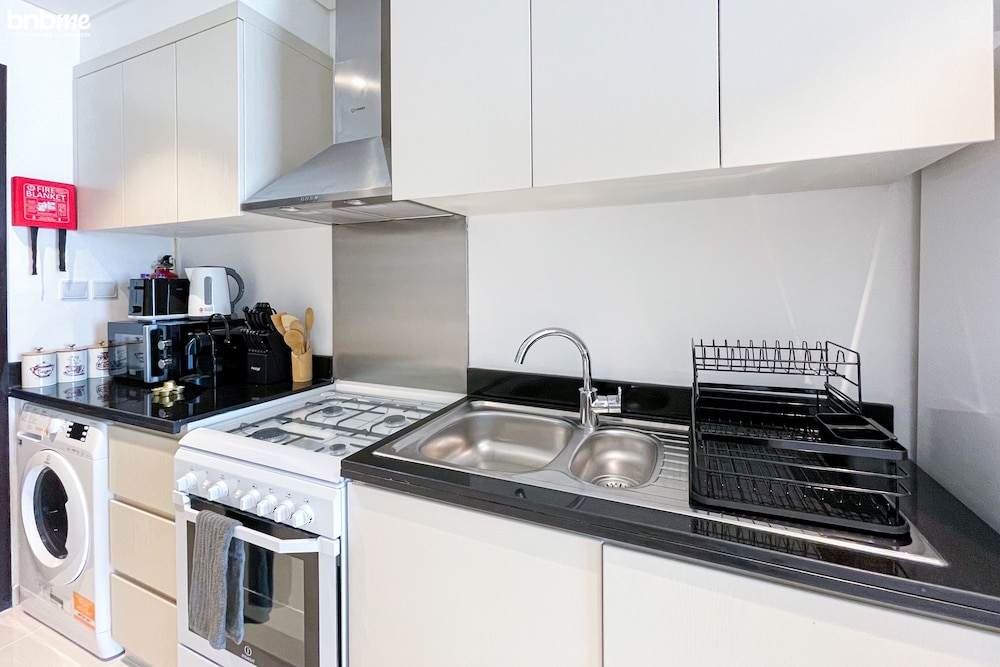 ST-Carson Tower B-715 by bnbme homes