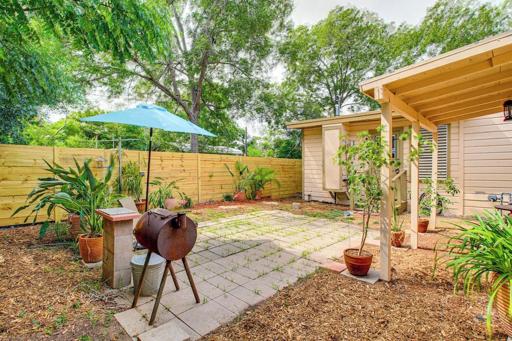 4 Mi to Mcgee Beach: Corpus Christi Home w/ Patio
