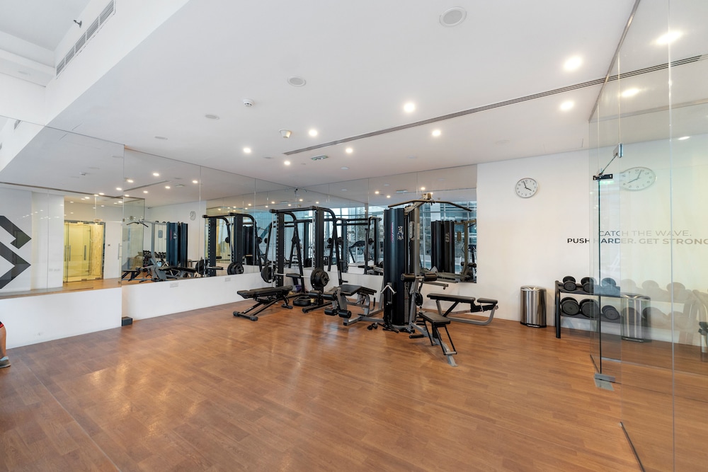 Chic 1BR Canal View at Waves Tower