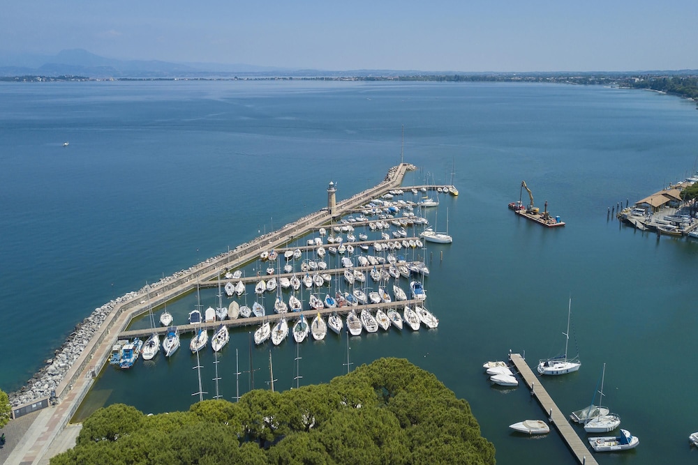 Rivoltella Apt With Pool 600m From Lake view 2