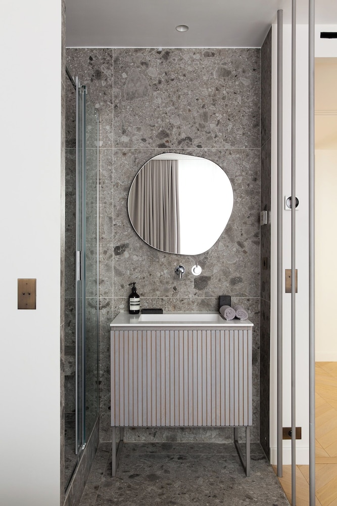 HIGHSTAY-Luxury Serviced Apartment- Arc de Triomphe