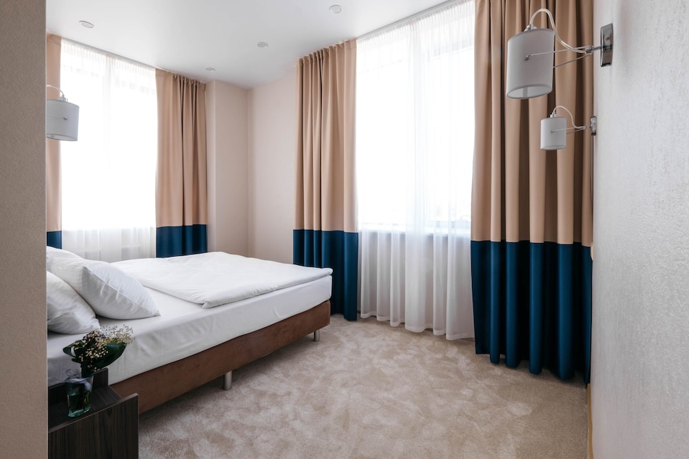 Komatek Hotel